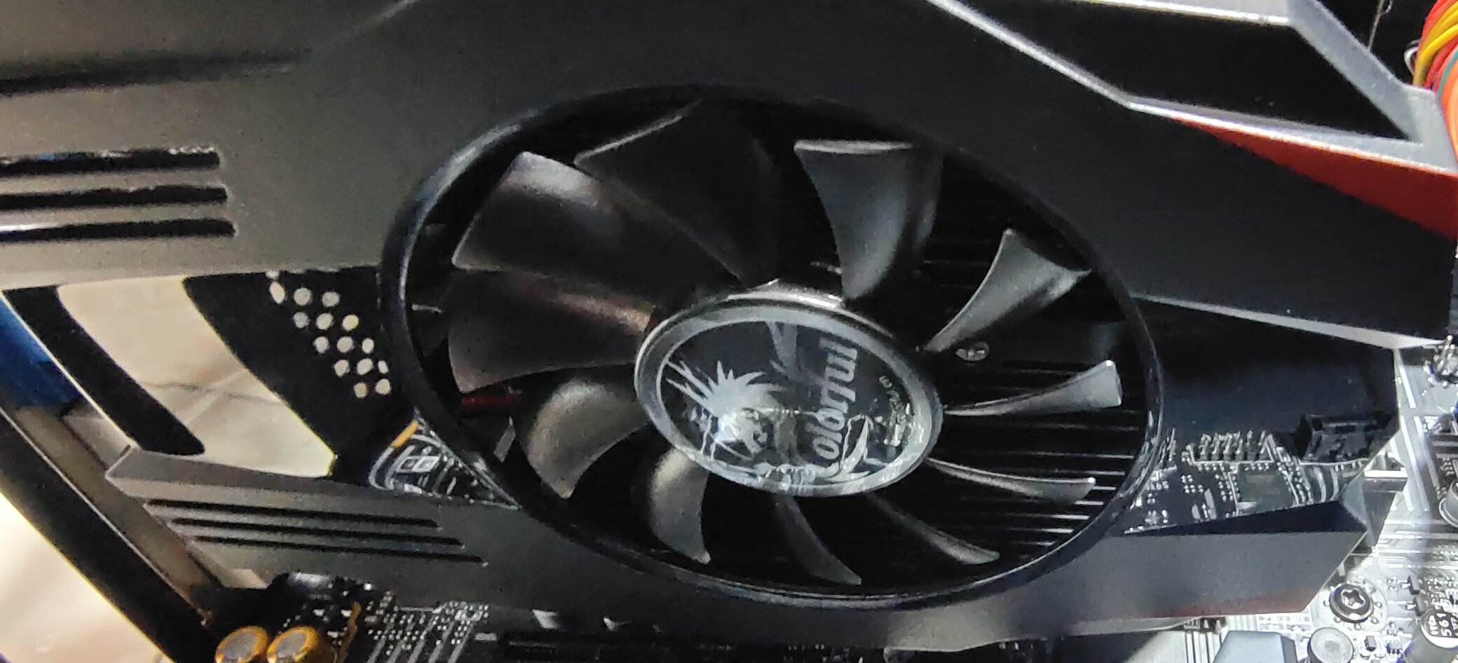 七彩虹geforcegt710冰暴鲨1gd3v2