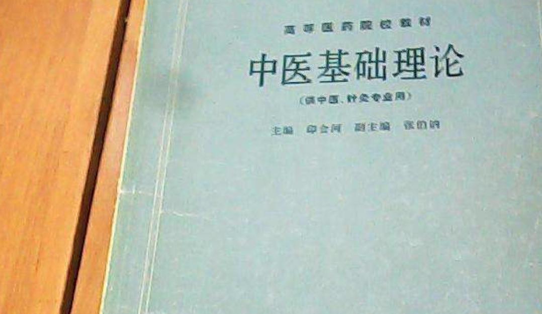 随便看看，大家为了环境保护，以及减少自己的行李，尽量别买纸质书吧