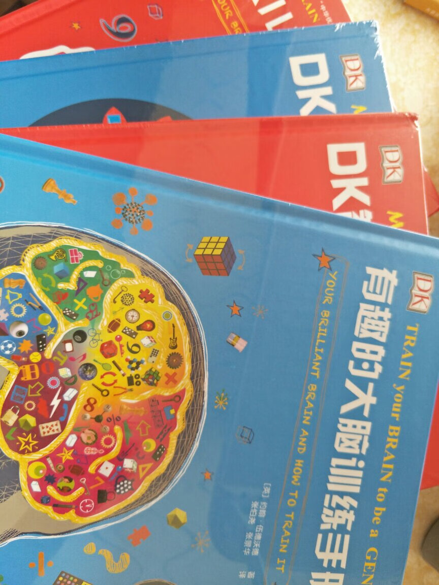 DK的书品质都不错，买来一起陪伴小孩成长。