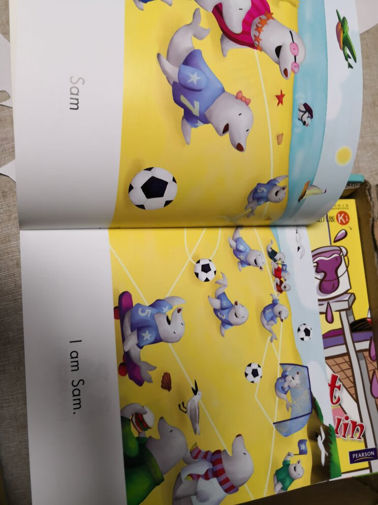 培生幼儿英语阅读街（全72册+2张光碟）--美国幼儿园语言启蒙教材，书质量可以，每本书都有二维码，可以用~扫码听