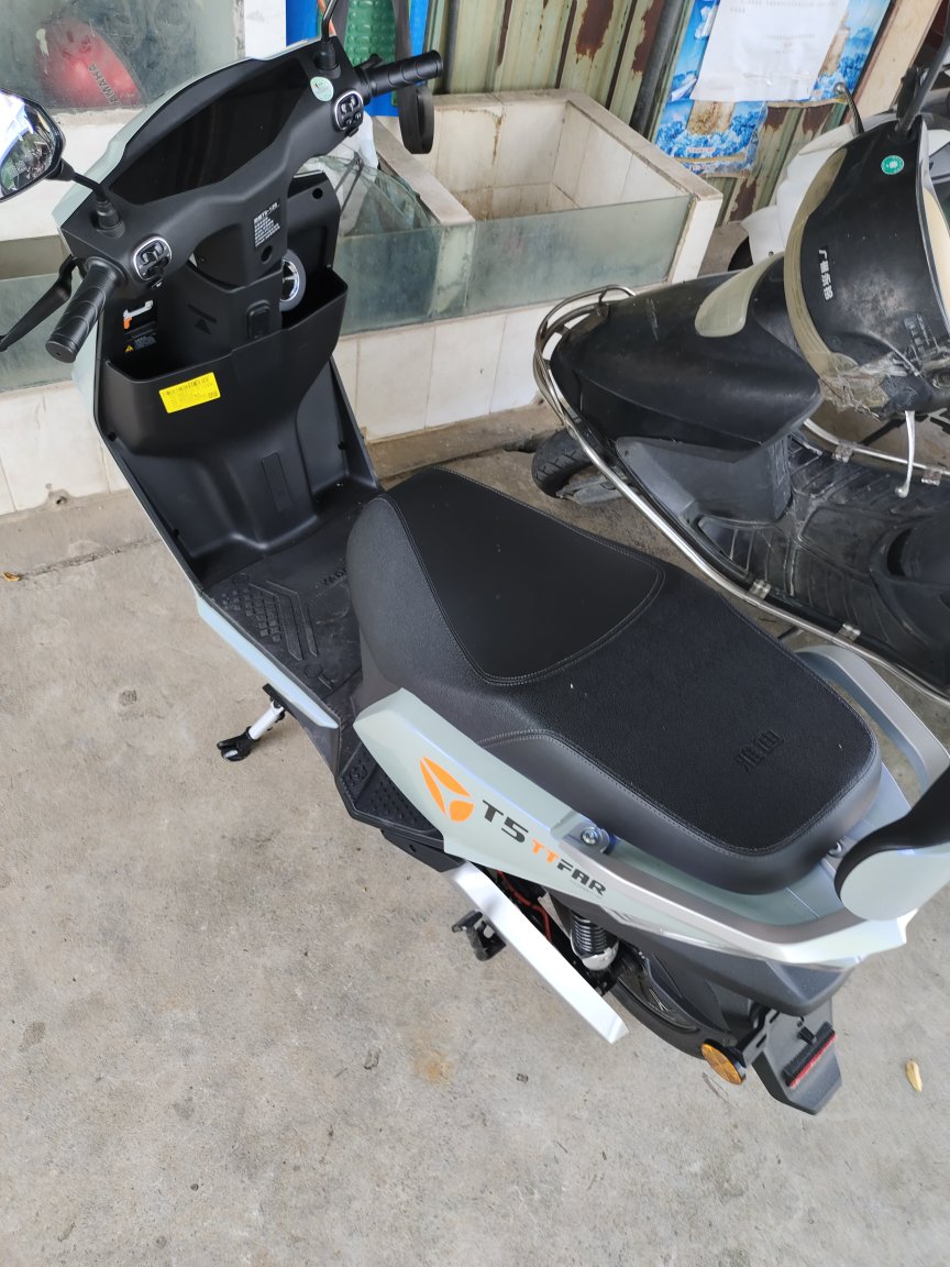 雅迪m8冠能版点评