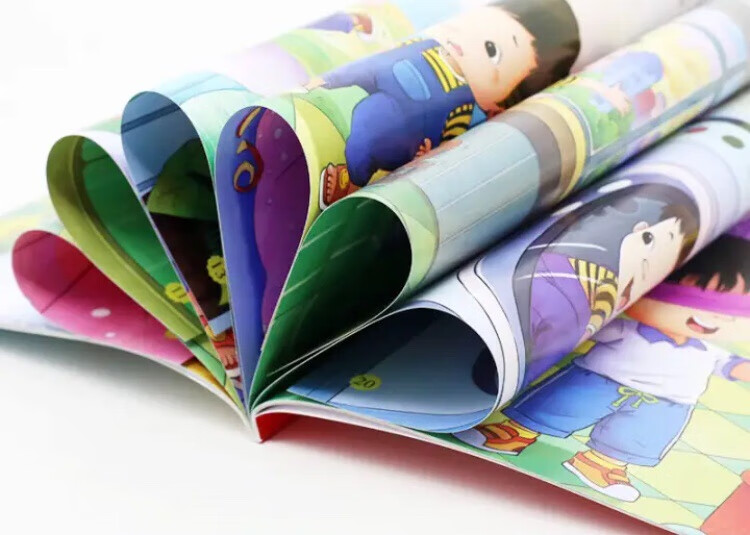 ??活動時給孩子購買的《小馬寶莉貼紙遊戲故事書（啓蒙篇共3冊）》，即長知識，又保護視力。孩子喜歡，大人高興。