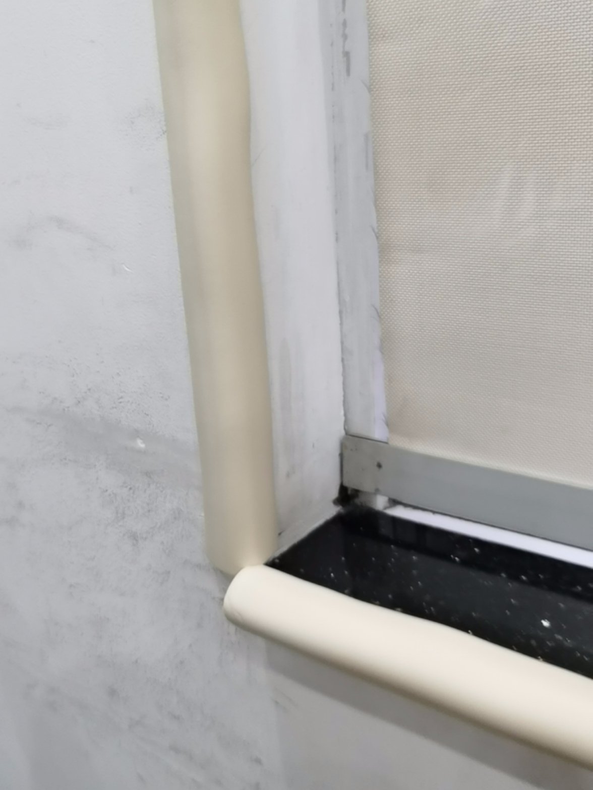 宝宝安全防护套装怎么样 真实感受 无异味材质好 好粘贴 防磕碰效果好 350评测资讯