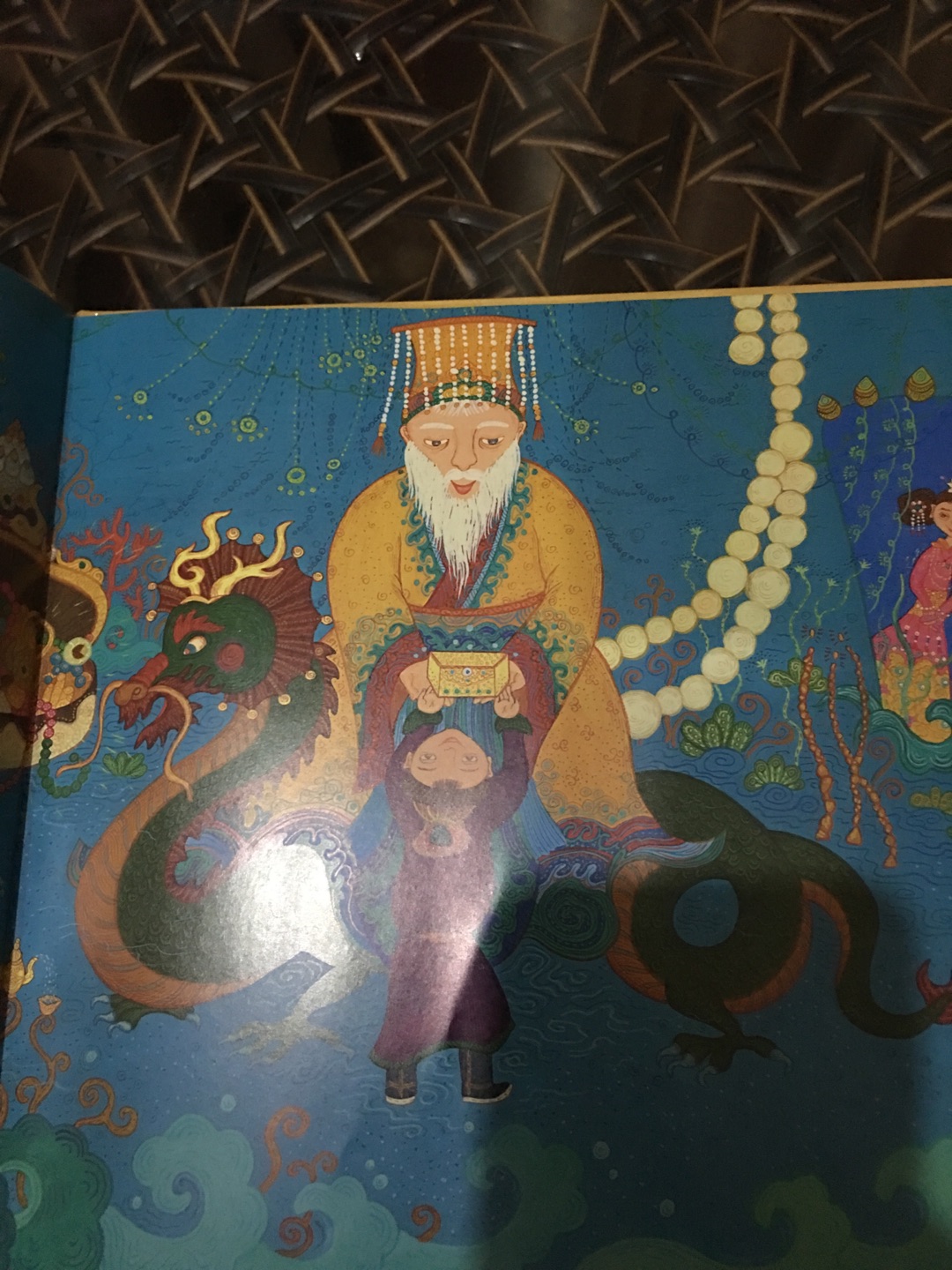 龙王的宝物这个故事带神话色彩，我儿子特别爱听，图书价格太优惠了，物流也特别快