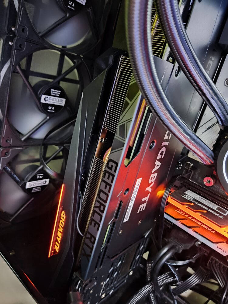 技嘉魔鹰GIGABYTEGeForceRTX3080TiGAMINGOC12G电竞游戏设计智能学习电脑独立显卡支持4K