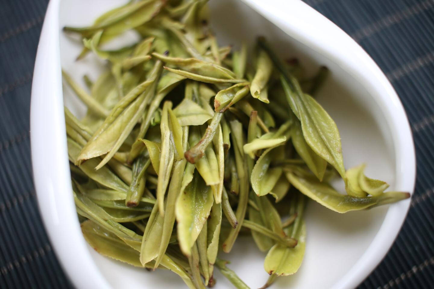 艺福堂茶叶绿茶2020春茶新茶明前特级安吉白茶安吉协会授权品牌100克/罐