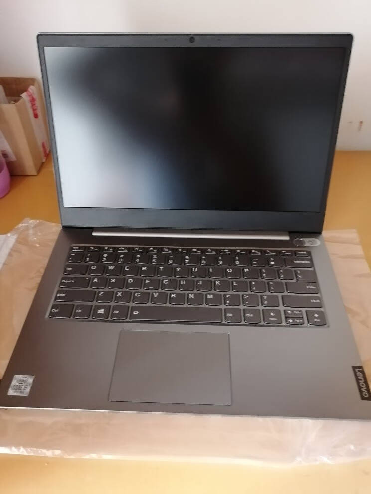 联想(Lenovo)威62020款英特尔酷睿i514英寸窄边框轻薄笔记本电脑(i5-1035G116G512GPCIE2G独显)灰