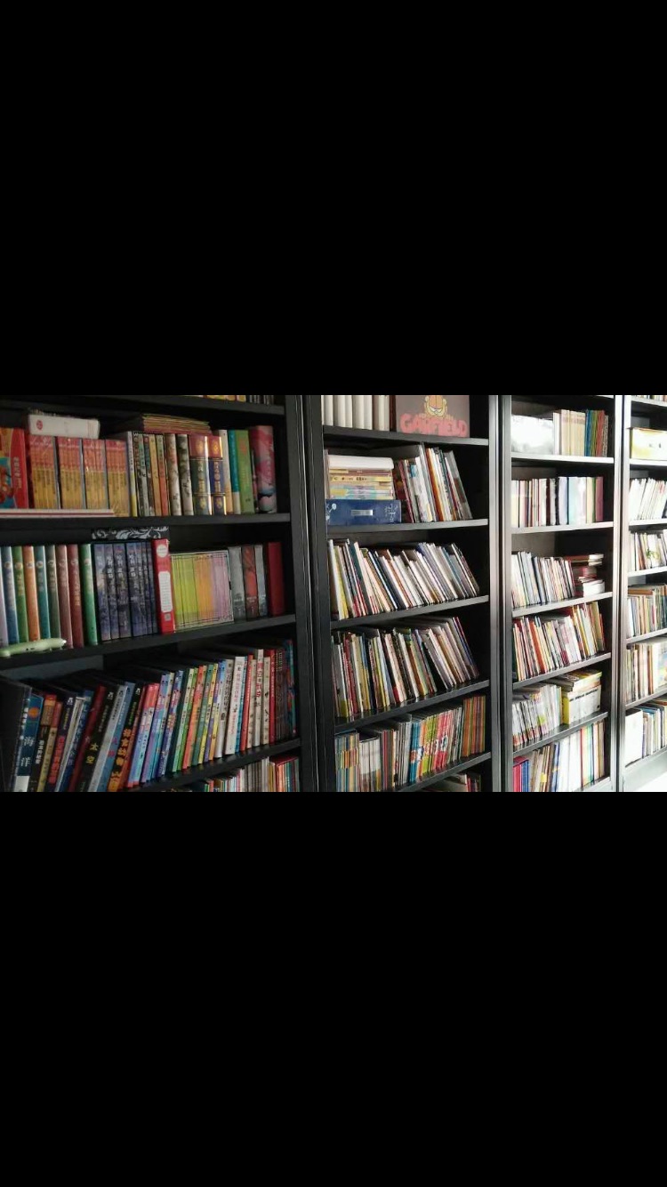 买书只在，买书，看书，就在。把书架填满，把房子填满。