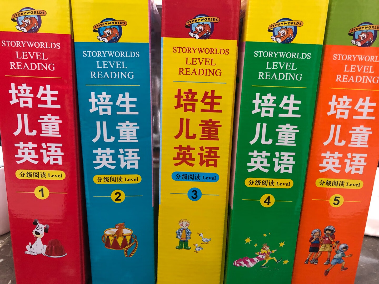 非常棒！小孩子这个暑假就可以磨耳朵练嘴巴了