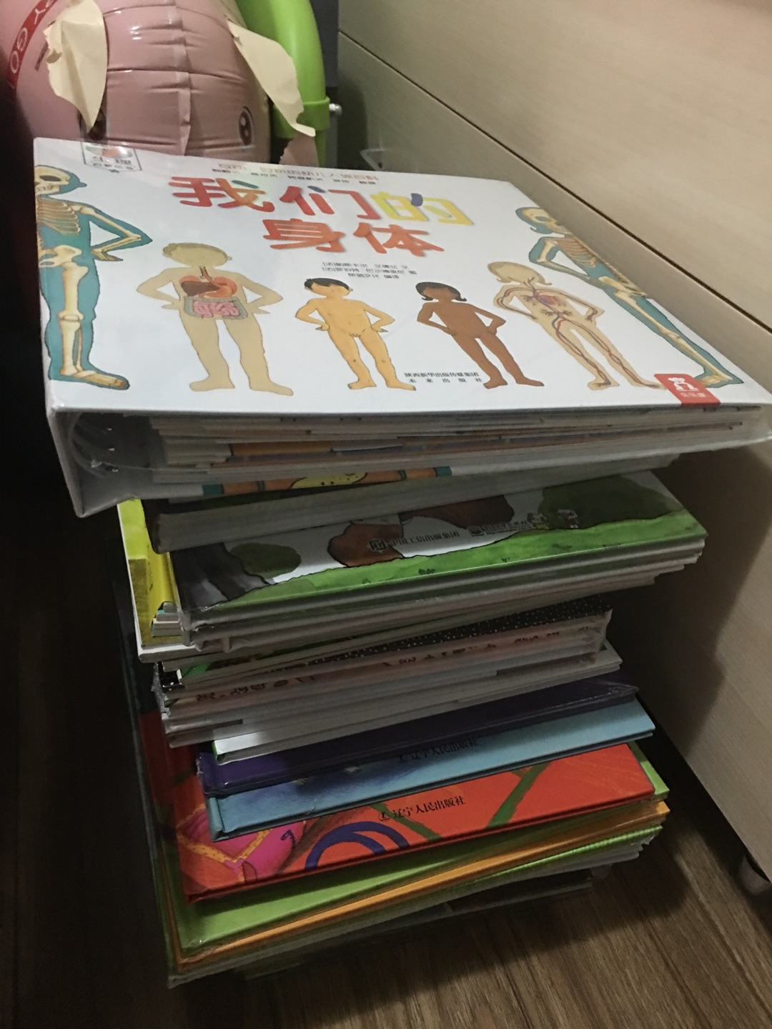 书不错，都是精挑细选出来的，孩子很喜欢，618很划算，半年买一次书，一次看半年！哈哈！书不错，都是精挑细选出来的，孩子很喜欢，618很划算，半年买一次书，一次看半年！哈哈！书不错，都是精挑细选出来的，孩子很喜欢，618很划算，半年买一次书，一次看半年！哈哈！
