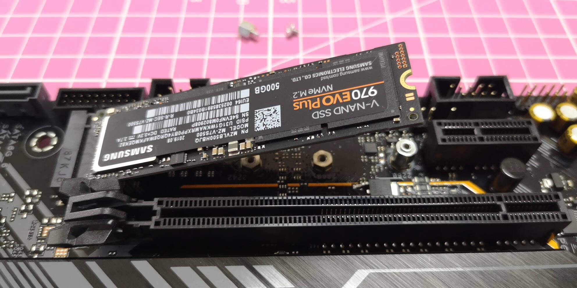 三星(SAMSUNG)500GBSSD固态硬盘M.2接口(NVMe协议)970EVOPlus(MZ-V7S500B)