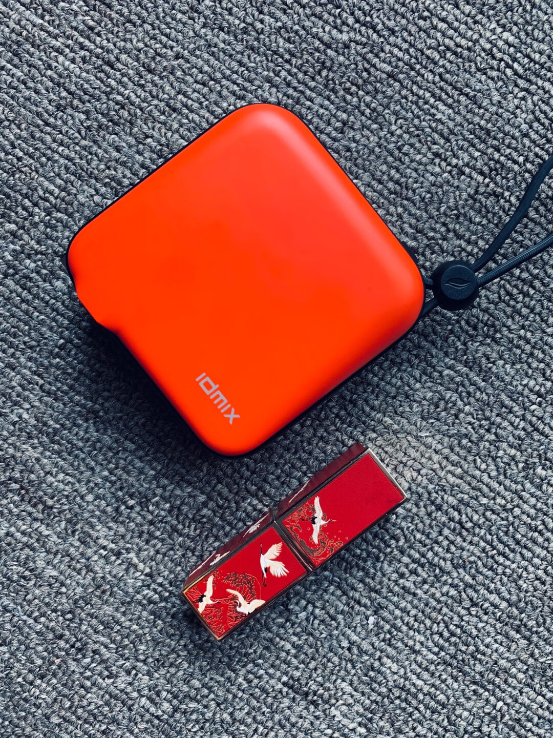 大麦四合一充电宝送女朋友超级实用的礼物