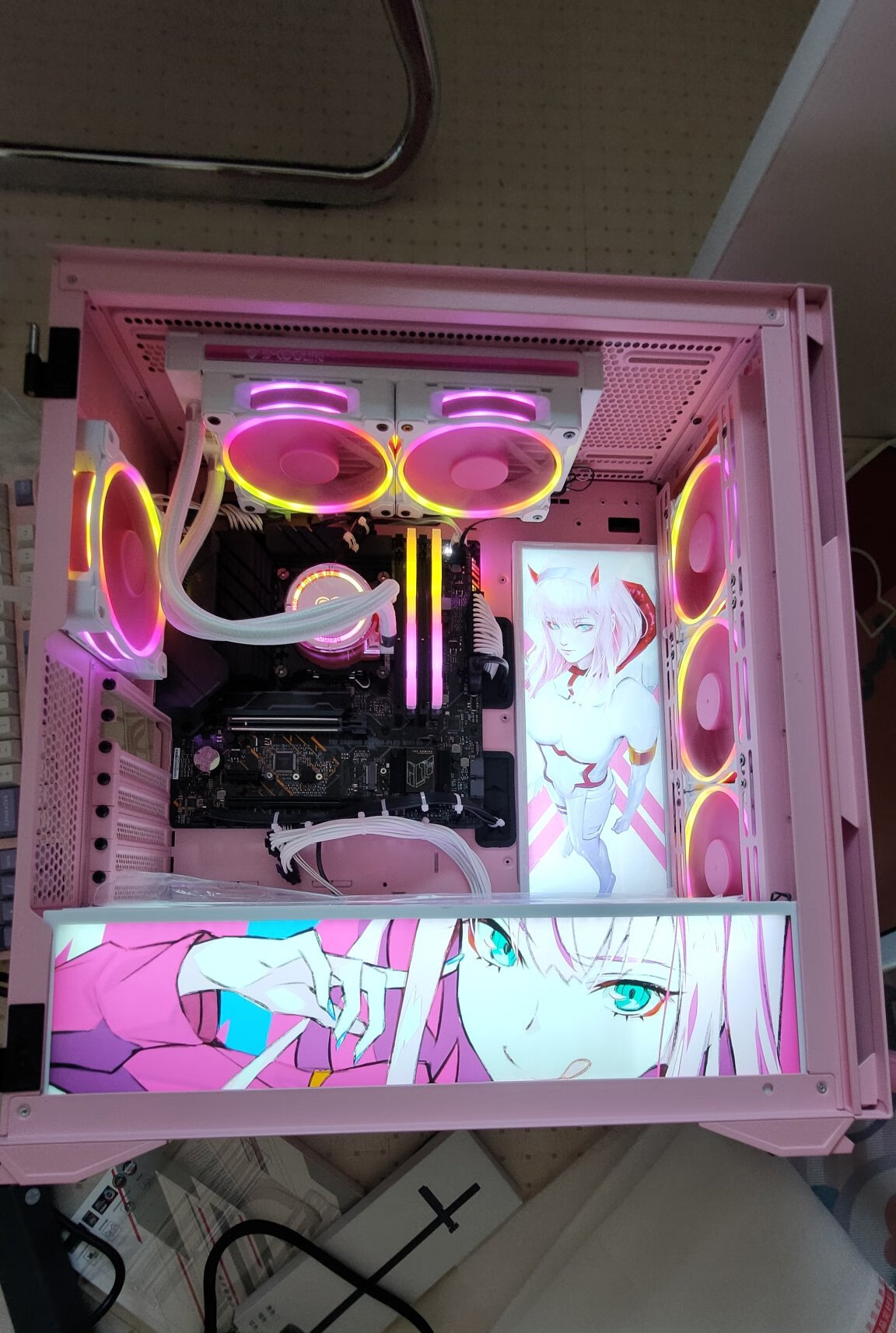 七彩虹捍卫者 8gb ddr4 3200点评