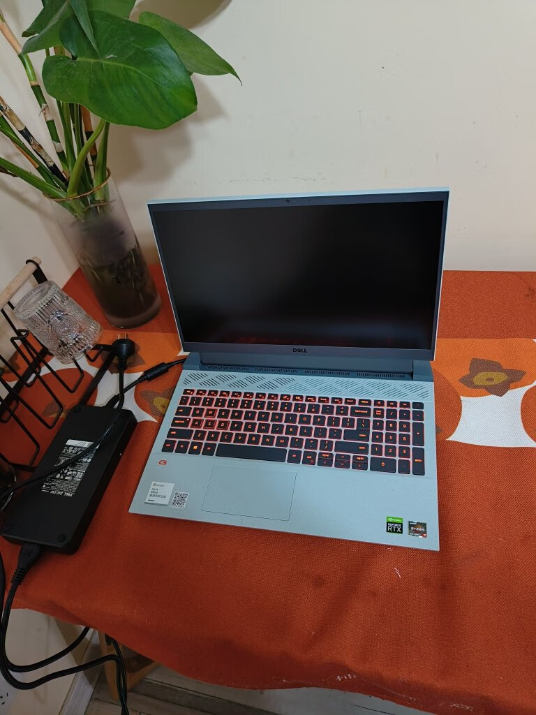 戴尔g155515r75800h16gb512gbrtx3060165hz灰色点评