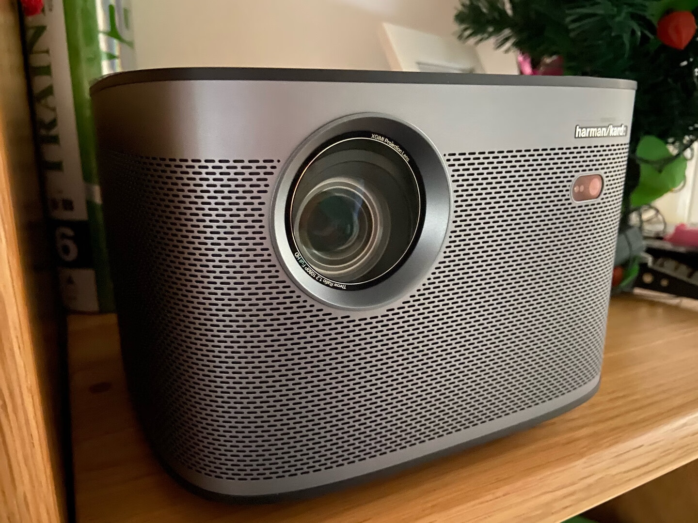 极米h3投影仪闭眼可入的水桶机女友喜欢户外看电影的感觉