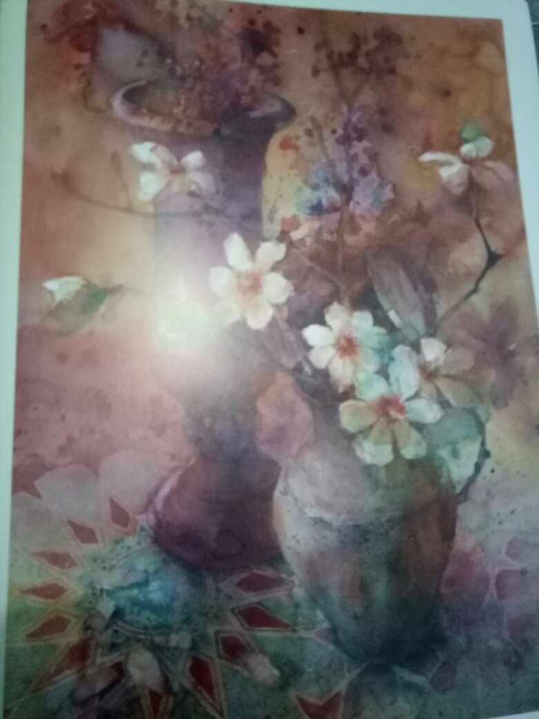 很好，喜欢这个作者的画，这本书基本都是讲花卉的，很好看的花花。