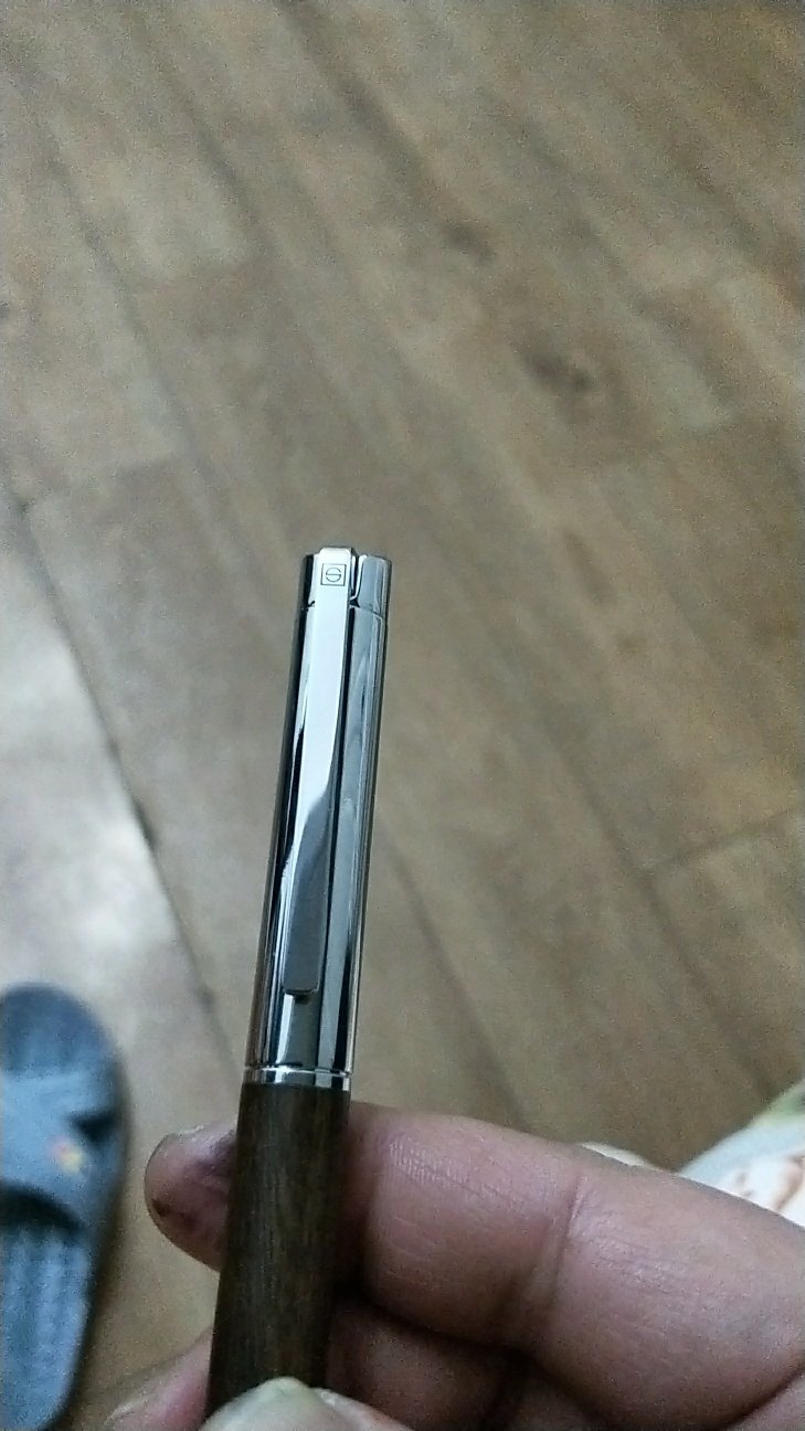 这支笔，总的来说是很不错的，性价比很高。做工也到位。设计简约，关键就是买的时候不能选笔尖粗细。结果是一支M尖