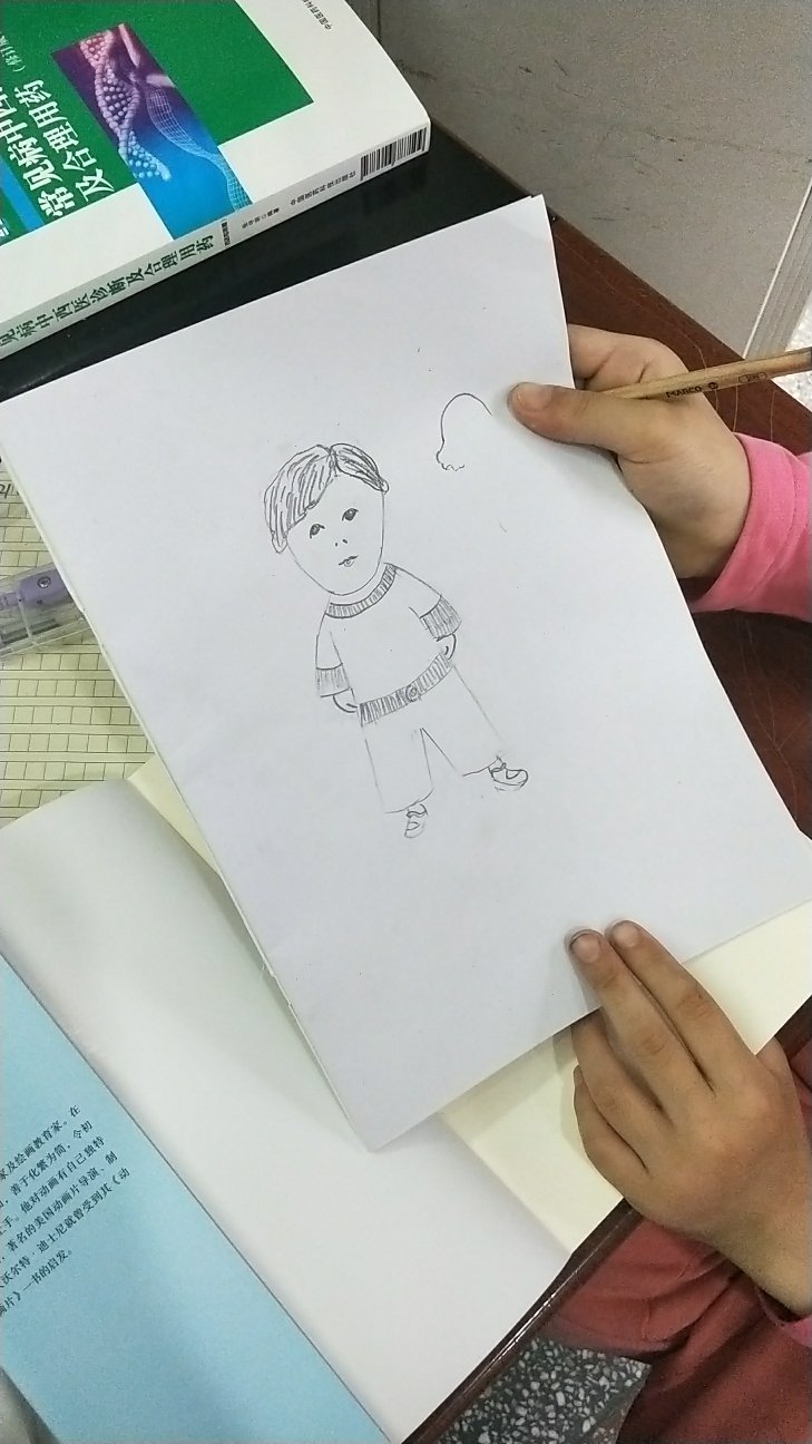 孩子们特别喜欢，收到货就买来图画本开始画了起来。