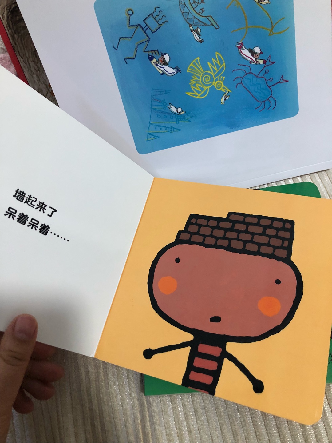五味太郎的新书，低幼的纸板书，简单的画面，孩子比较喜欢。