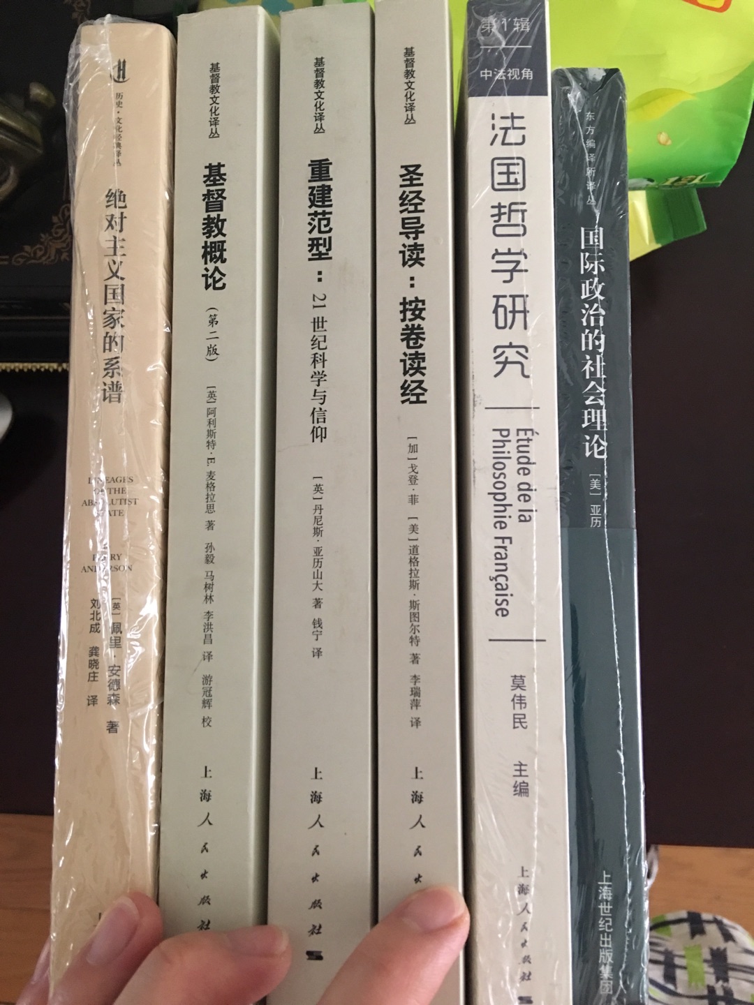 搞活动买的，相当实惠便宜，而且物流速度也越来越快，包装也完好无损，希望这样的活动再多一些