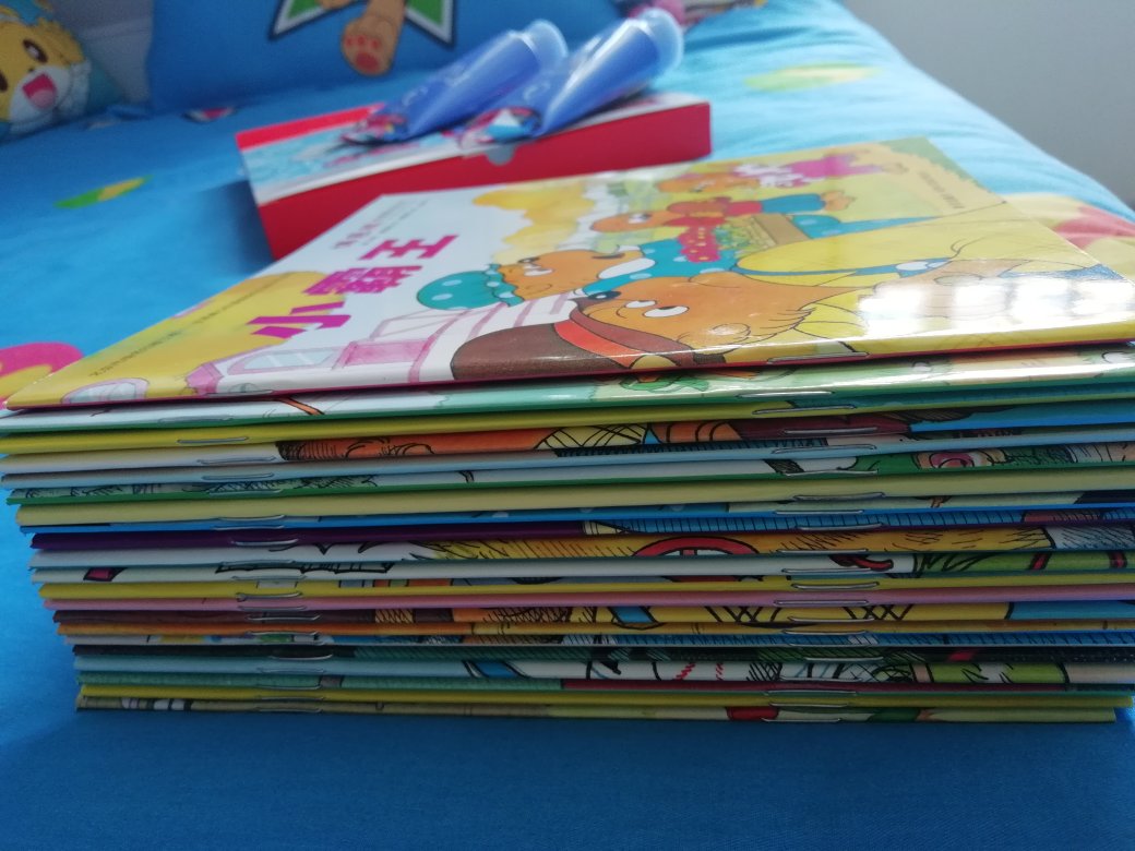21本，21个精彩有趣的故事，让孩子养成良好的阅读习惯。书的质量也很好，画面很美，故事很有趣。很好