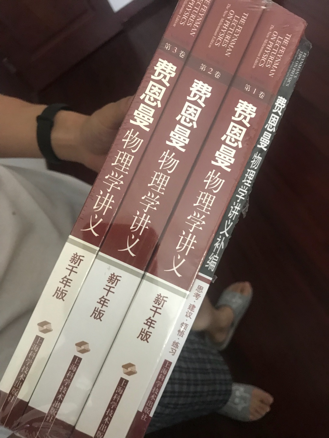 每年618就是买书季，持续两周左右，基本上一开始和快结束的时候活动价格最好，又囤了好多。