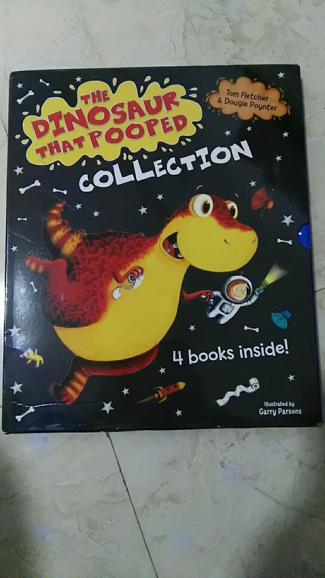 很大的一本书啊，恐龙好萌，只是买超龄了感觉，屯着慢慢看