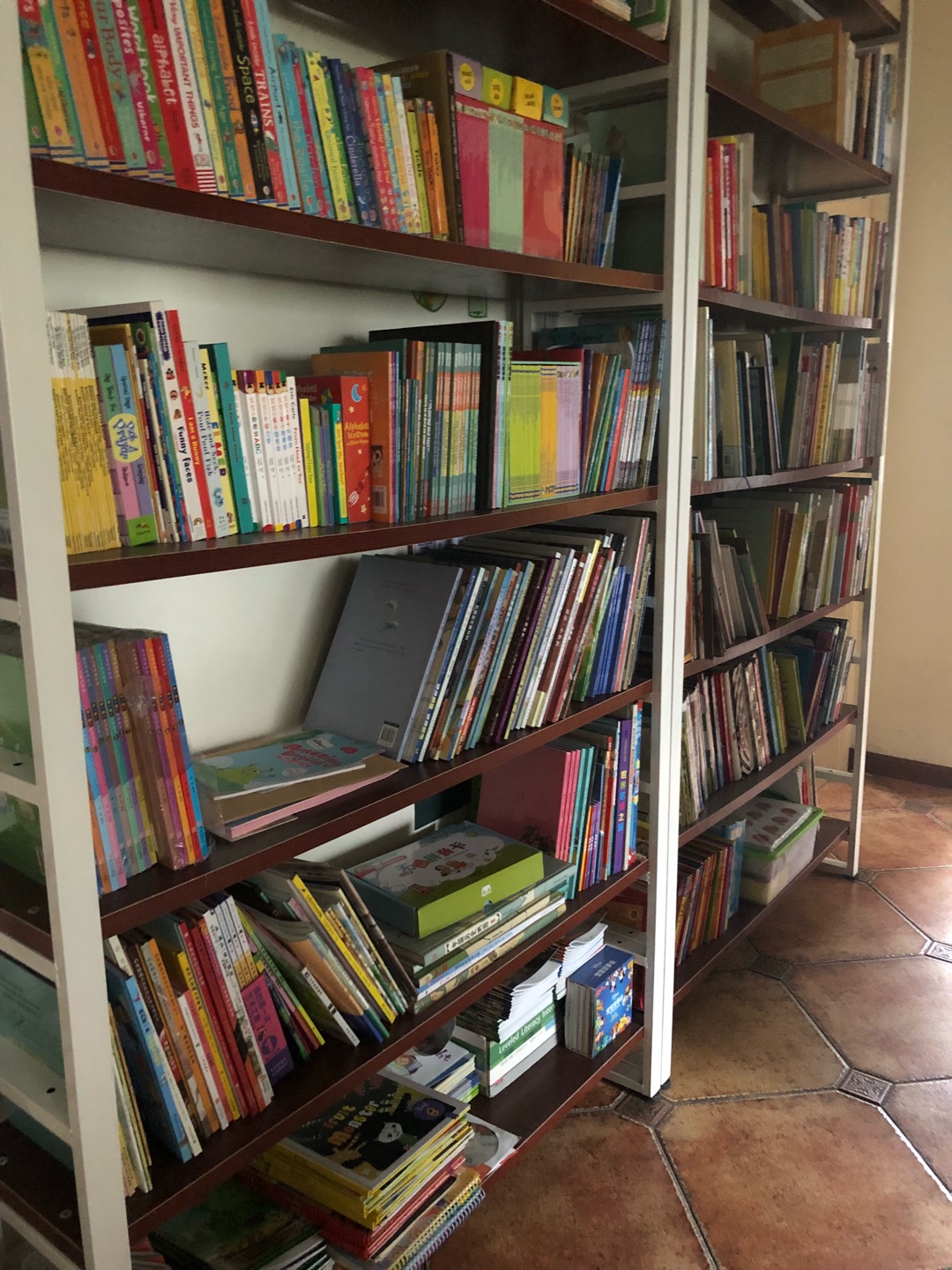 买书只来！最好的学区房就是你家的书房！和孩子一起阅读，共同进步！