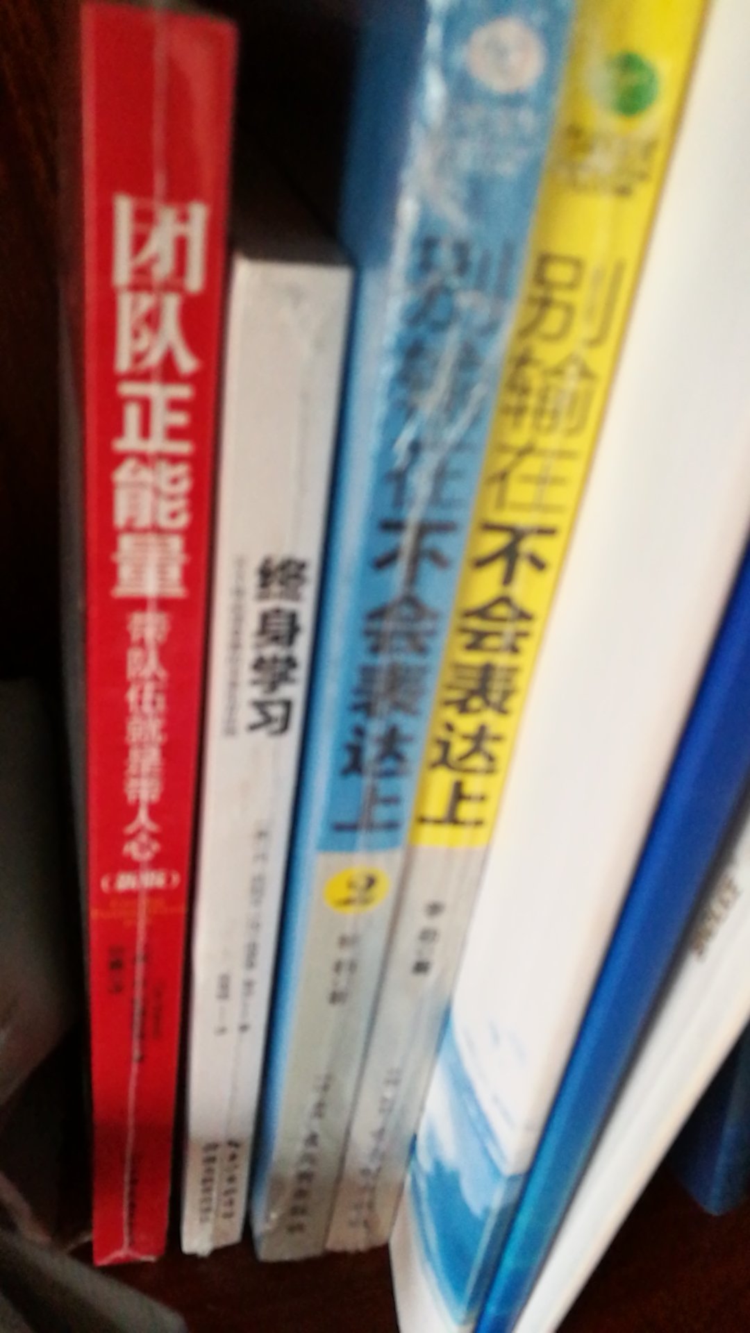 终于收到我需要的宝贝了，东西很好，价美物廉，谢谢掌柜的！说实在，这是我购物来让我最满意的一次购物。无论是掌柜的态度还是对物品，我都非常满意的。掌柜态度很专业热情，有问必答，回复也很快，我问了不少问题，他都不觉得烦，都会认真回答我，这点我向掌柜表示由衷的敬意，这样的好掌柜可不多。再说宝贝，正是我需要的，收到的时候包装完整，打开后让我惊喜的是，宝贝比我想象中的还要好！不得不得竖起大拇指。下次需要的时候我还会再来的，到时候麻烦掌柜给个优惠哦