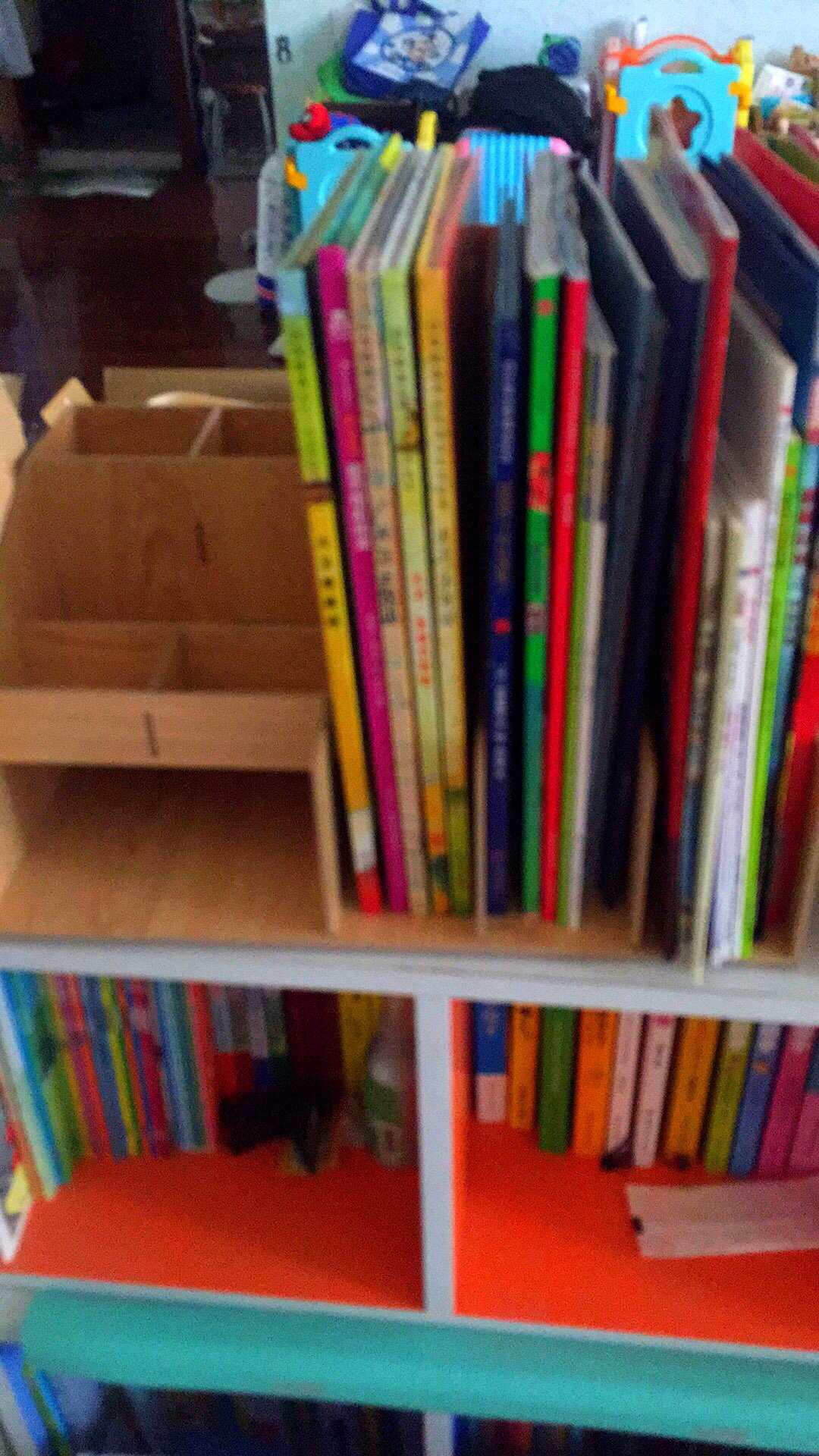 跟屎尿屁有关系的书，孩子都喜欢！好逗啊！！
