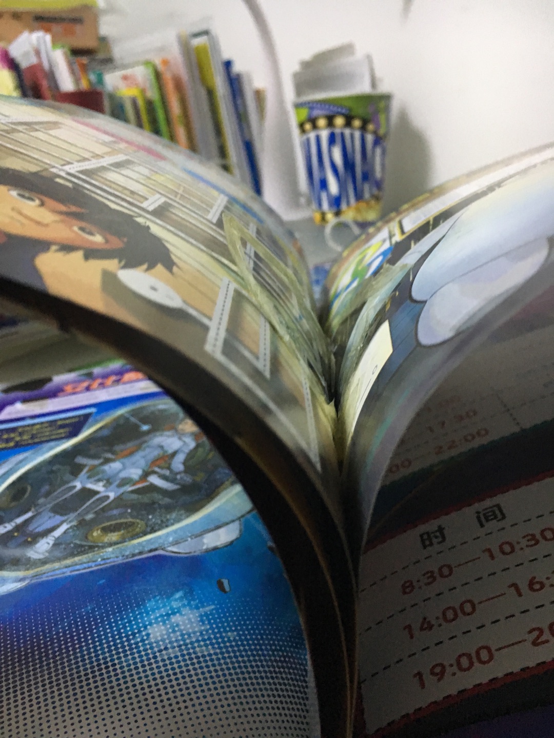 杂志是不错的，虽然是过刊，但是孩子喜欢的动画主题。只不过有一本书中间居然有大片的胶带将两页粘在了一起，处理了半天...