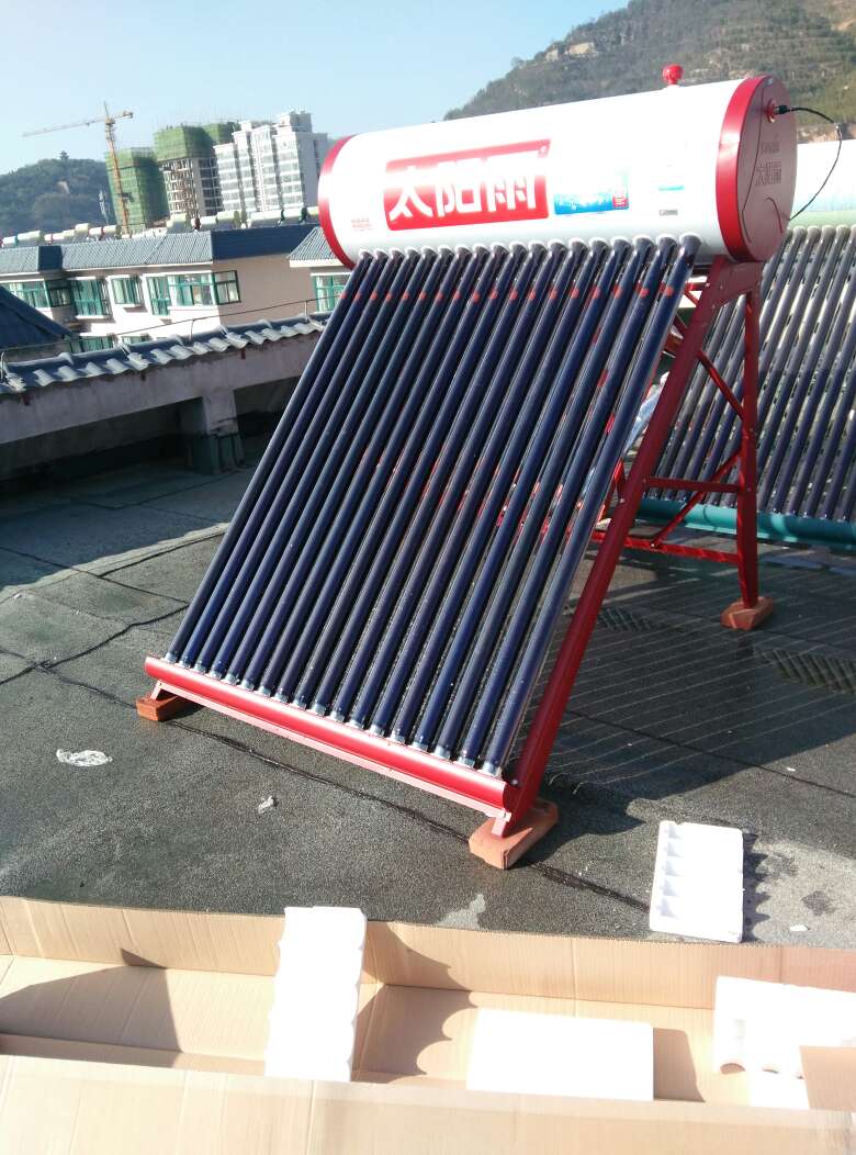 太阳雨太阳能热水器升级款水箱A无电系列家用保热墙太阳能热水器【不含安装】18管140升