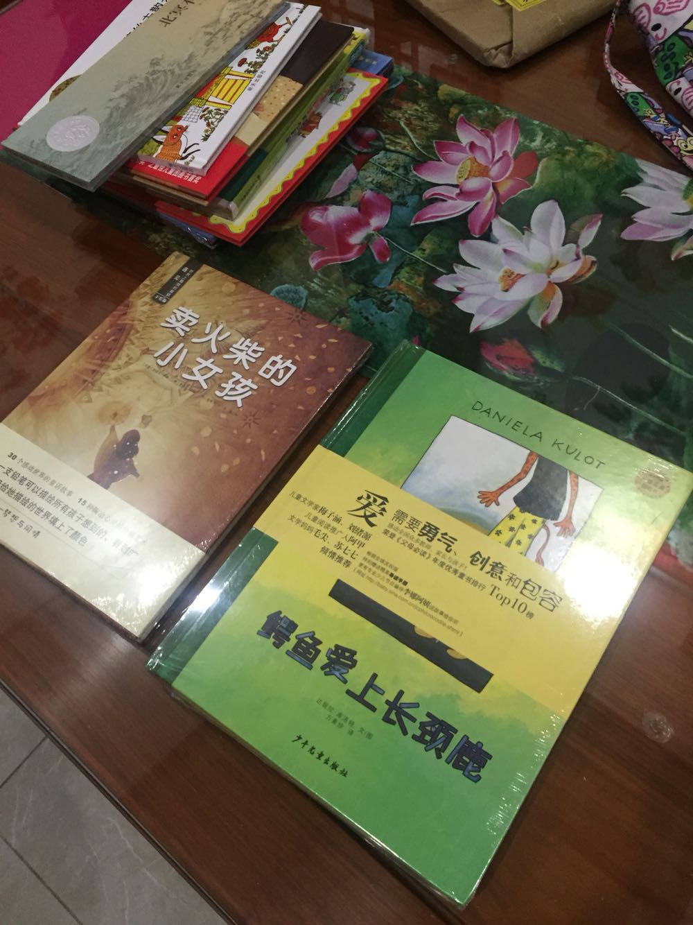 今年在买了五六千的书了，感觉都特好！正版书，价格又实惠值得购买！