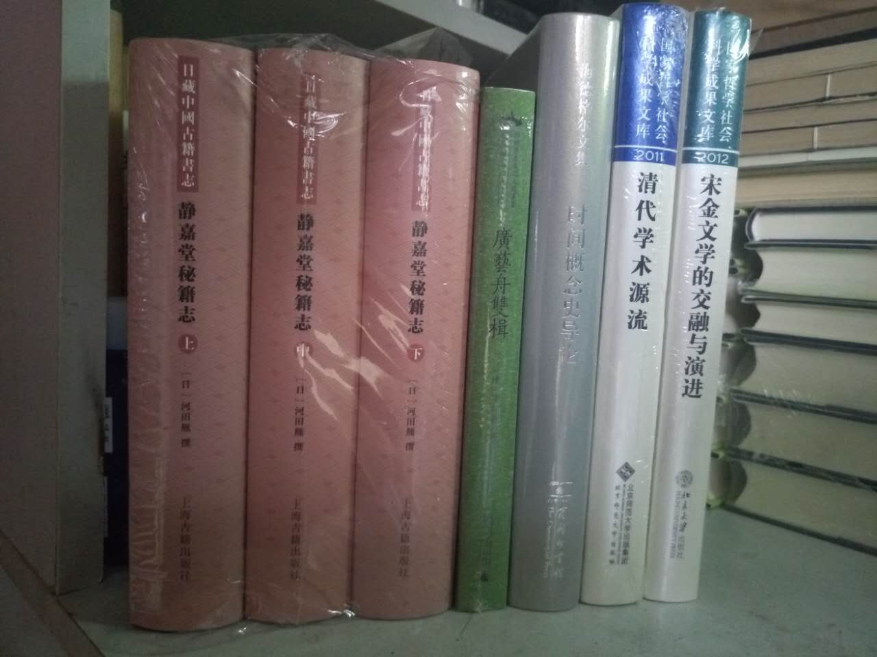 马丁·海德格尔（德语：Martin Heidegger，公元1889年9月26日—公元1976年5月26日），德国哲学家。20世纪存在主义哲学的创始人和主要代表之一。出生于德国西南巴登邦（Baden）弗赖堡附近的梅斯基尔希（Messkirch）的天主教家庭，逝于德国梅斯基尔希。