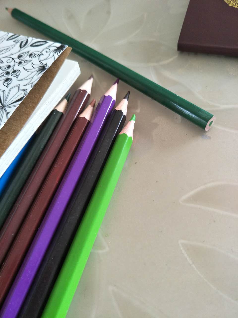 彩色铅笔呢，图上去颜色很淡，着色再深一点就好了