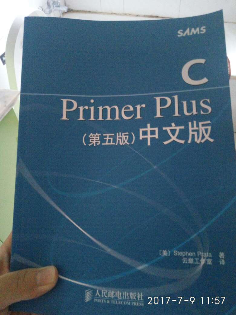 里刚买还没时间学，简单翻了下难度应该还好，里面没有视频，毕竟是美国人写的书。