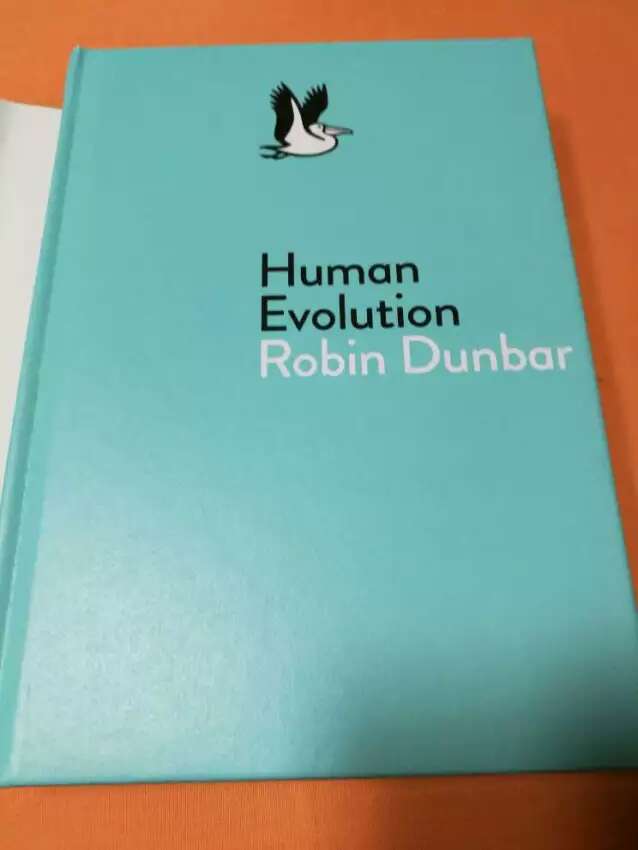 企鹅丛书鹈鹕系列的第二本，讲述了人类的演化过程，经典不容错过。