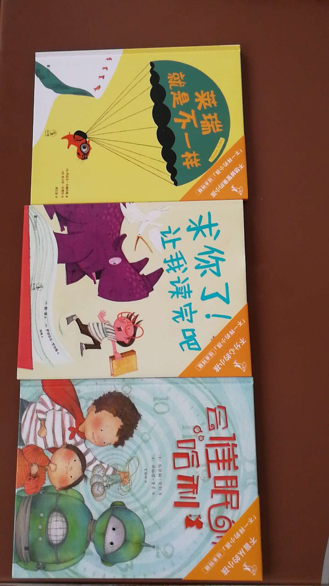 这套书不错，插图精美，大人小孩都能从中学到知识