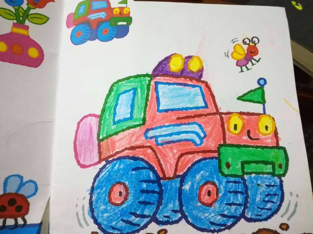 孩子们很喜欢，5岁的在书上图了色彩，10岁的当模板在小黑板上画！做工精致，色彩明亮！