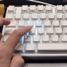 宁芝（NIZ） 普拉姆PLUM 静电容轴  打字办公键盘  可编程程序员键盘  有线蓝牙双模键盘 micro82键三模35g-RGB-T系列 实拍图