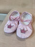 铁箭（TIEJIAN） 儿童舞蹈鞋女皇冠缎面绣花鞋软底芭蕾舞鞋成人猫爪鞋瑜伽练功鞋 粉色 30 /脚长18.5cm 实拍图