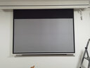 虾皮 电动投影幕布家用遥控自动升降抗光壁挂幕卧室家庭影院投影仪幕布支持3D高清4K电动幕布投影幕布 灰玻纤 84英寸16:9电动幕+遥控（航空双插） 实拍图