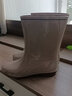 雨牧 日式成人雨鞋女中筒雨靴时尚水鞋防滑防水套鞋耐磨水靴轻便胶鞋 米灰色 38 实拍图