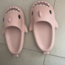 chikoku鲨鱼拖鞋男夏居家浴室踩屎感厚底防滑拖鞋女夏外穿 小氙粉 40/41  实拍图