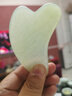 荟家（HUIJIA）天然辽宁岫玉玉石脸部滚轮按摩器面部紧致眼部拨筋提拉美容手持玉 3件套： 岫玉滚轮+岫玉拔筋棒+岫玉海豚 实拍图
