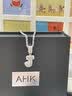 AHK26字母钛钢项链男女士百搭潮流情侣吊坠情人节生日礼物送男女朋友 潮流满钻项链 【J】+品牌礼盒 实拍图