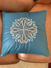 米乐现代轻奢样板间刺绣抱枕新中式靠垫正方形沙发靠枕床头腰枕科技布 天青（绣球花刺绣） 45*45cm抱枕套+枕芯 实拍图