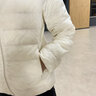 杰奥 轻薄轻便羽绒服女短修身柔软轻盈百搭保暖90鸭绒女装立领1313202 100#暗夜黑 S (160) 实拍图