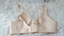安莉芳【宋轶同款玫瑰风巢杯】薄款大胸显小软支撑文胸女士蕾丝网纱内衣 网纱风巢杯杯香槟肤SKN 75B 实拍图