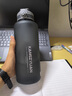 美国tritan耐高温大容量运动水杯男士夏季户外健身水壶塑料瓶 1500ML深灰色（进口Tritan材质） 实拍图